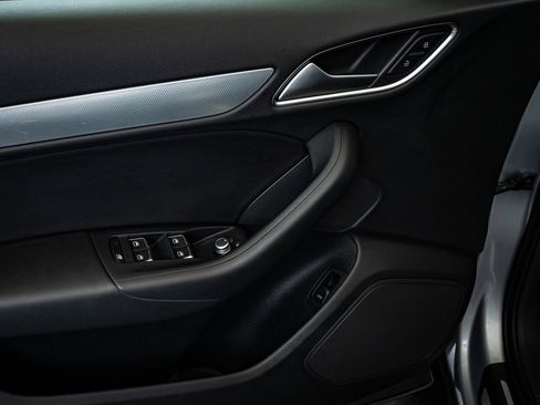 Used 2018 Audi Q3 2.0T Premium w/ Convenience Package image 26