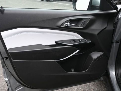 New 2026 Chevrolet Trax LT w/ Driver Confidence Package image 17