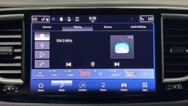 Used 2024 Chrysler Pacifica Touring-L FWD image 14
