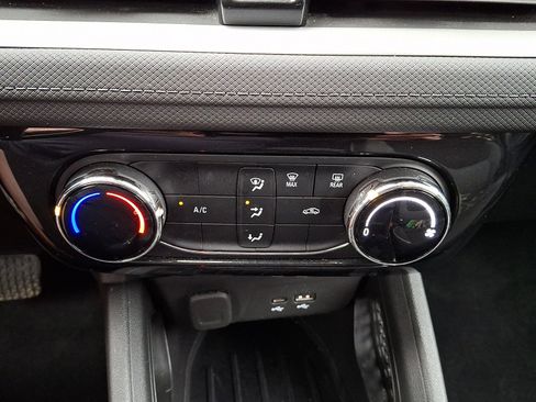 Used 2024 Chevrolet TrailBlazer LT FWD image 15
