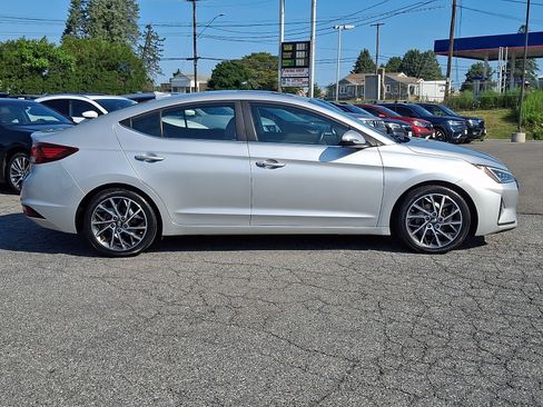 Used 2019 Hyundai Elantra Limited w/ Ultimate Package 02 FWD image 7
