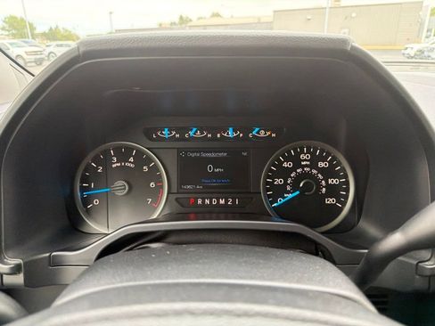 Used 2015 Ford F150 XLT w/ Equipment Group 302A Luxury AWD/4WD image 16