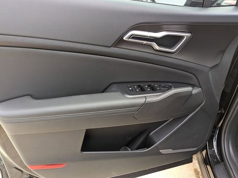 New 2026 Kia Sportage EX image 18
