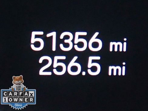 Used 2023 Porsche Cayenne Platinum Edition image 16