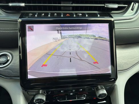 Certified 2023 Jeep Grand Cherokee L Overland w/ Rear Seat Video Group I AWD/4WD image 91
