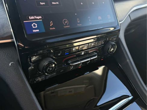 Used 2021 Jeep Grand Cherokee L Limited w/ Luxury Tech Group II image 13