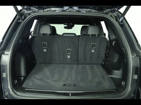 Used 2023 Jeep Grand Cherokee Altitude image 16