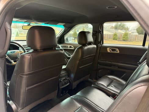 Used 2014 Ford Explorer Limited image 18
