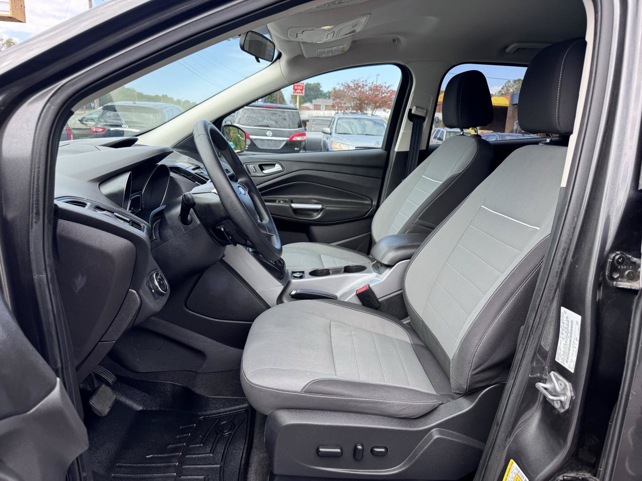 Used 2015 Ford Escape SE AWD/4WD image 10