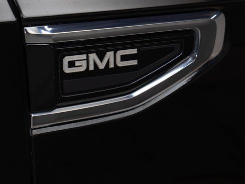 Used 2021 GMC Yukon XL AT4 w/ Rear Media and Nav Package AWD/4WD image 15