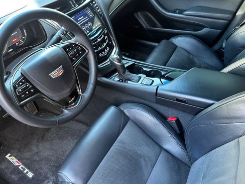 Used 2018 Cadillac CTS V w/ Carbon Fiber Package RWD image 10