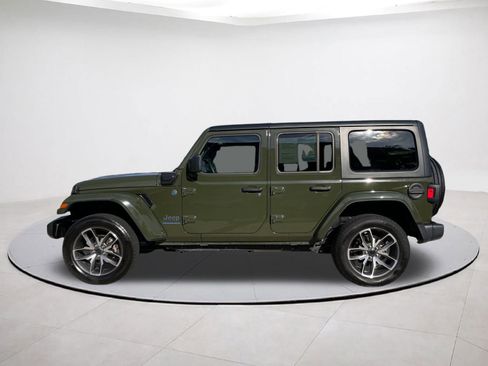 Used 2024 Jeep Wrangler Sport S image 4