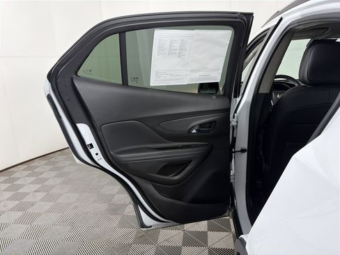 Used 2022 Buick Encore Preferred w/ Safety Package image 33