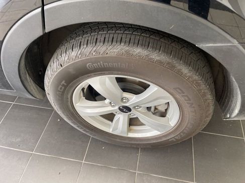 Used 2025 Kia Sorento LX image 10