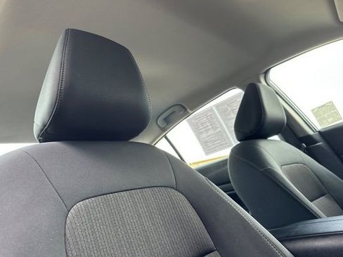 Used 2025 Nissan Altima 2.5 SV FWD image 20
