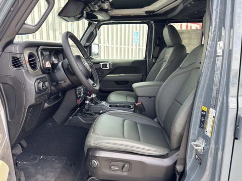 New 2026 Jeep Gladiator Mojave image 24