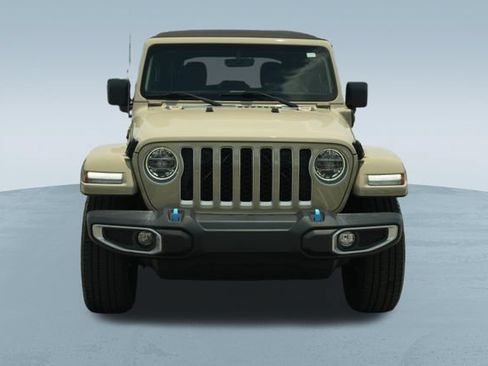 Used 2022 Jeep Wrangler Unlimited Sahara AWD/4WD image 2
