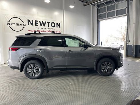 New 2026 Nissan Pathfinder SV FWD image 7
