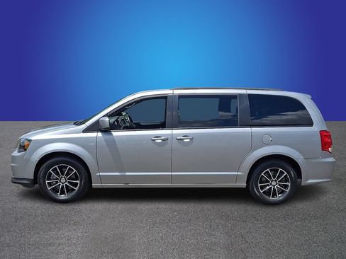 Used 2018 Dodge Grand Caravan GT FWD image 7