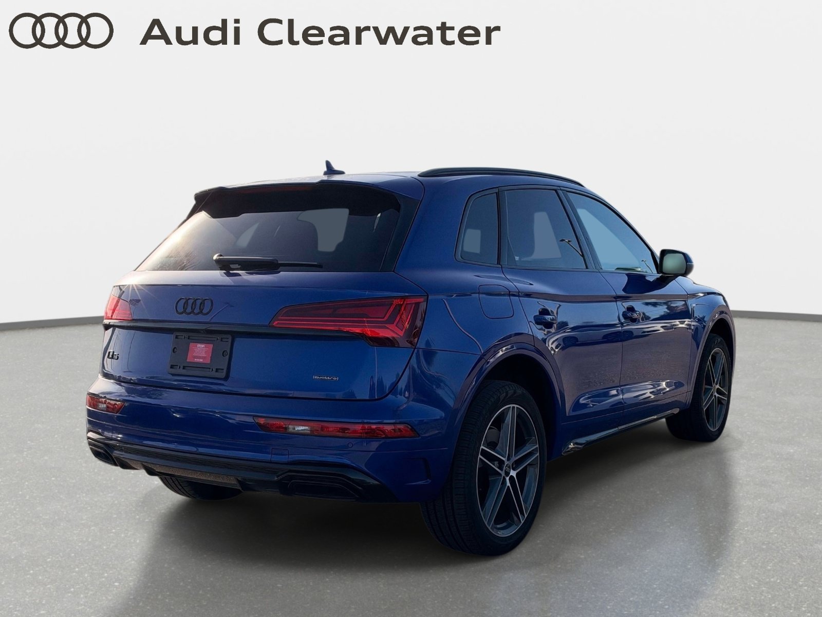 Used 2024 Audi Q5 e Premium Plus w/ Premium Plus Package AWD/4WD image 3
