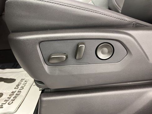 Used 2026 Chevrolet Silverado 2500 LTZ w/ LTZ Premium Package image 27