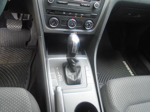 Used 2013 Volkswagen Passat 2.5 S FWD image 14