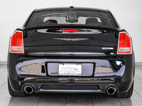 Used 2012 Chrysler 300 SRT8 w/ 19-Premium Speaker Group image 7