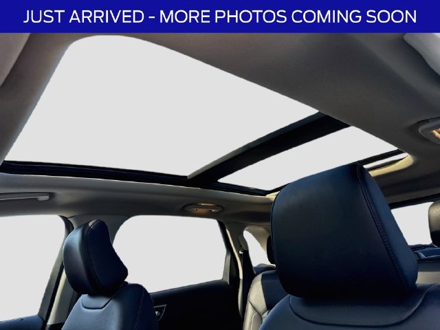 Used 2022 Ford Edge SEL w/ Convenience Package AWD/4WD image 12