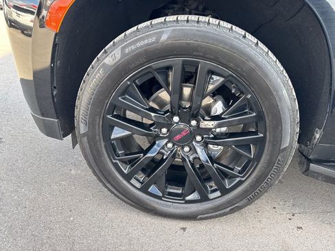 Used 2024 GMC Yukon XL Denali image 37