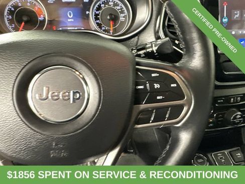 Certified 2019 Jeep Cherokee Overland AWD/4WD image 28