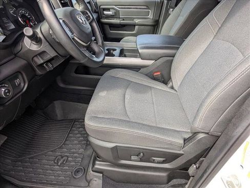 Used 2024 RAM 2500 Big Horn w/ Sport Appearance Package image 16