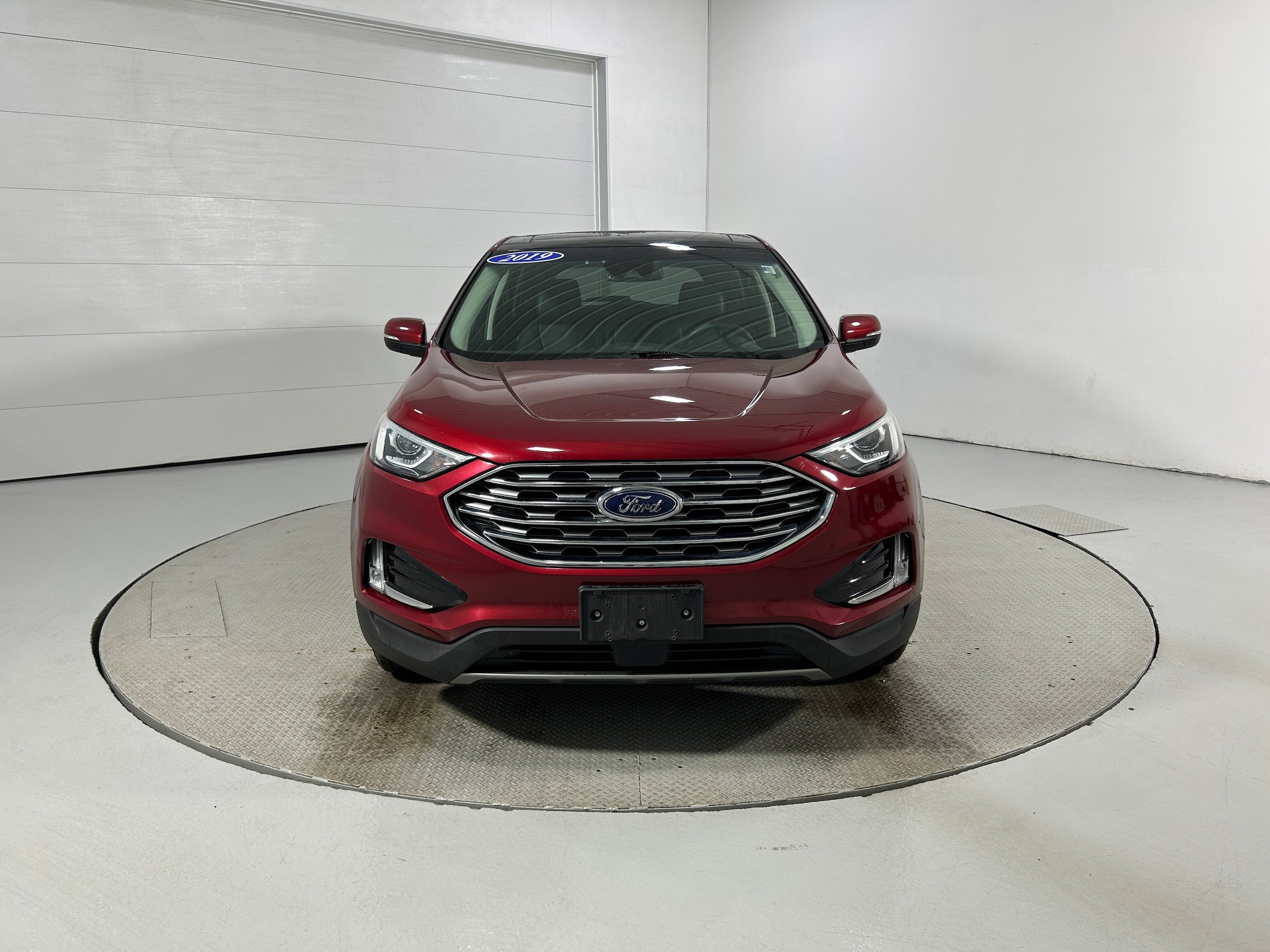 Used 2019 Ford Edge Titanium w/ Cold Weather Package AWD/4WD image 19
