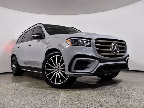 Certified 2025 Mercedes-Benz GLS 580 4MATIC image 11