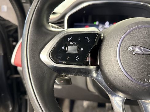 Used 2024 Jaguar F-PACE R-Dynamic S image 12