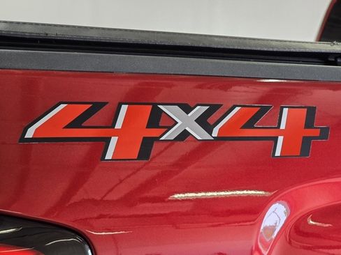 Used 2018 Chevrolet Silverado 1500 LT w/ All Star Edition image 18