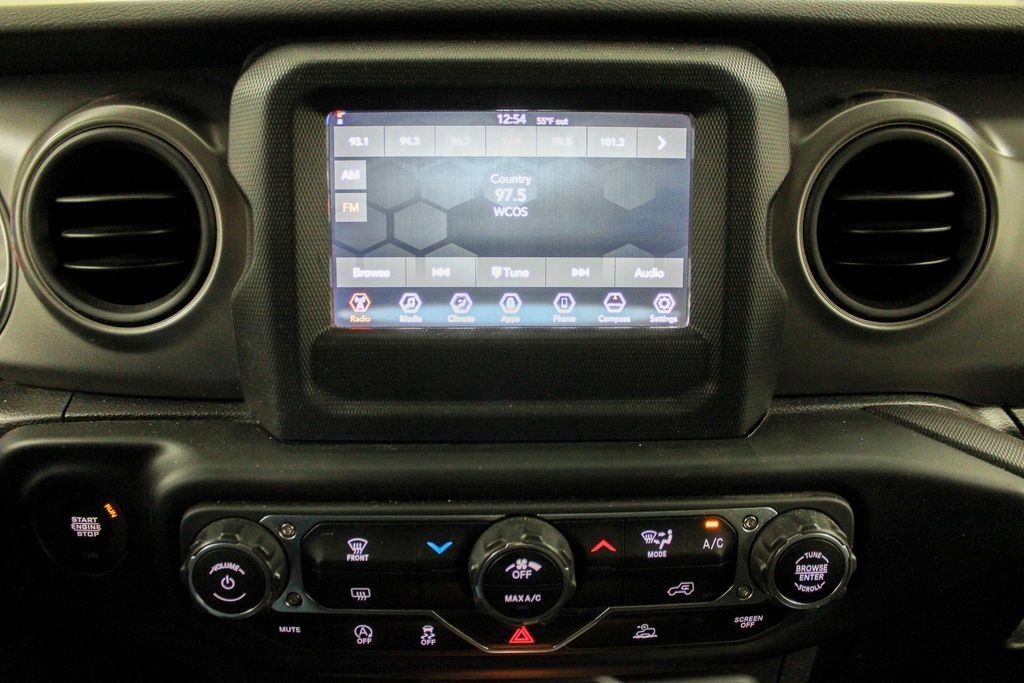 Used 2022 Jeep Wrangler Unlimited Sport AWD/4WD image 28