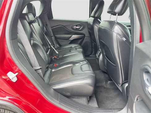 Used 2021 Jeep Cherokee Latitude Plus w/ Sun & Sound Group image 25