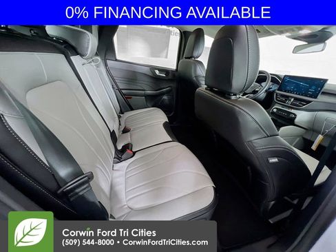 New 2025 Ford Escape SE w/ PHEV Premium Package image 16