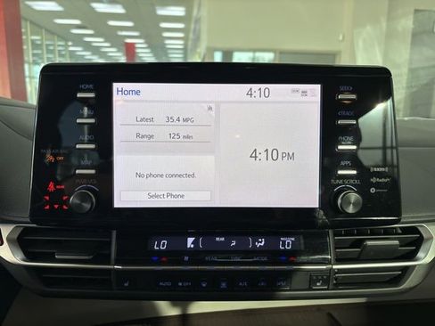 Used 2021 Toyota Sienna XLE image 26