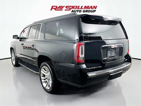 Used 2019 GMC Yukon XL SLT w/ Premium Edition image 5