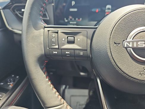 Used 2025 Nissan Kicks SR FWD image 21