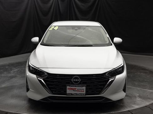 Used 2024 Nissan Sentra SV FWD image 5