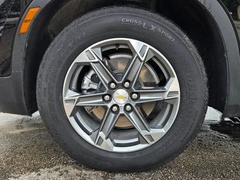 Used 2025 Chevrolet Blazer LT FWD image 32