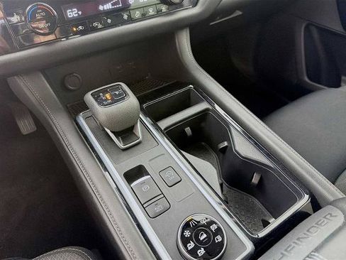 Certified 2024 Nissan Pathfinder SV AWD/4WD image 14