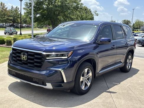 Used 2025 Honda Pilot EX-L image 11