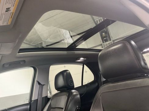 Used 2019 Chevrolet Equinox Premier image 18