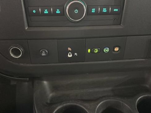 Used 2021 Chevrolet Express 2500 Extended RWD image 15