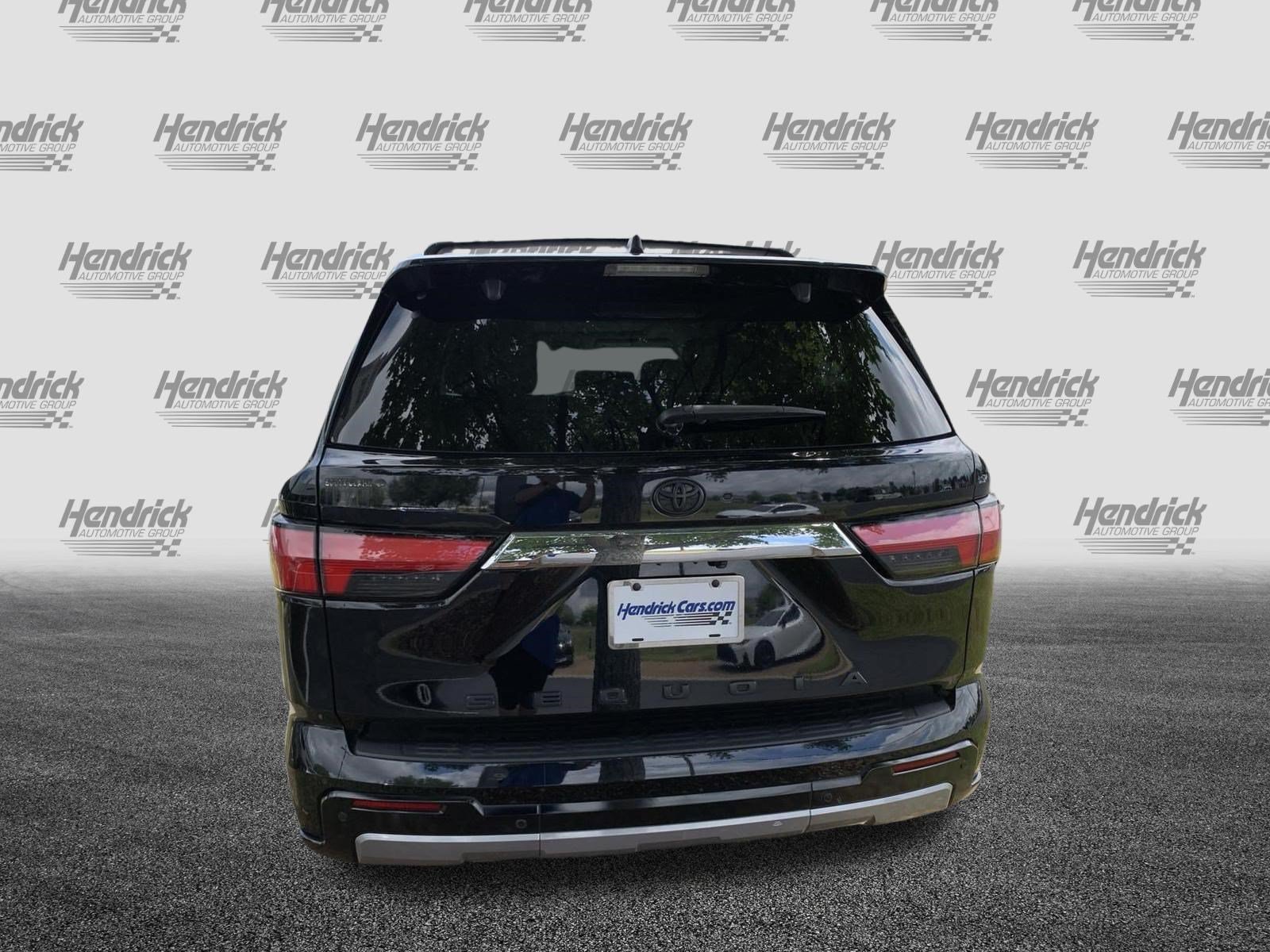 Used 2024 Toyota Sequoia Limited AWD/4WD image 9