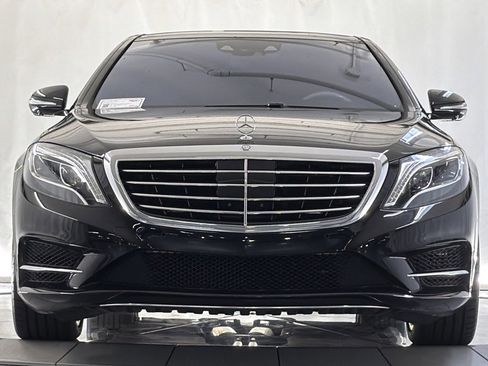 Used 2017 Mercedes-Benz S 550 Sedan image 5