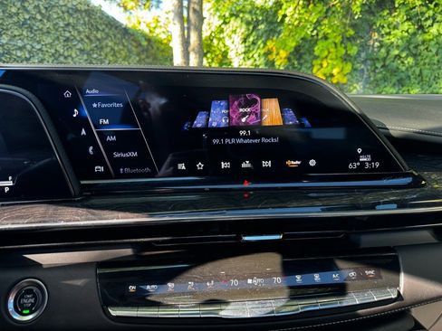 Used 2023 Cadillac Escalade Premium Luxury w/ Performance Package image 12